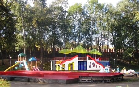 Кафе на площадке детского городка в Лопатинском саду г. Смоленска эскизный проект_1.jpg